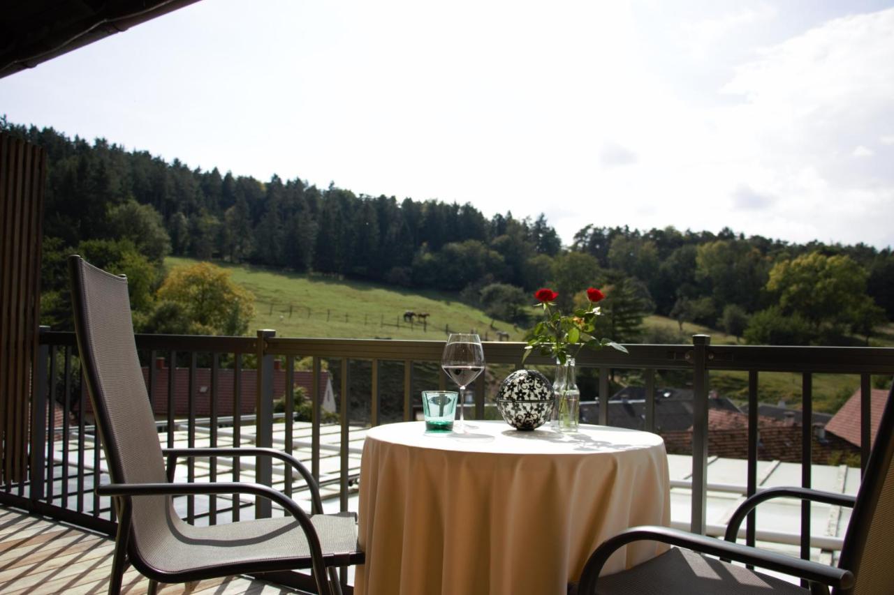 Kupfer-Dachl Hotell Katzelsdorf Exteriör bild