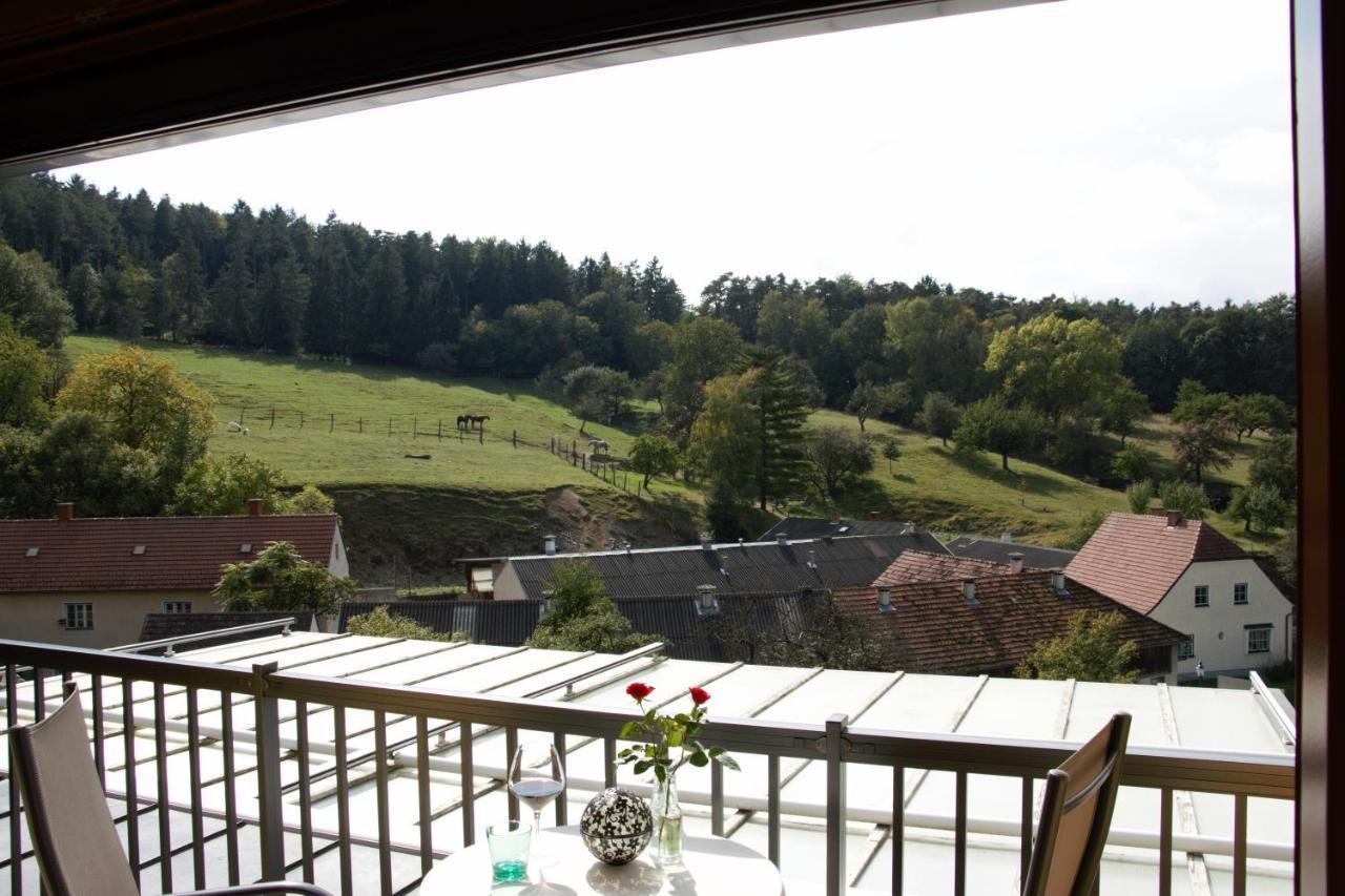 Kupfer-Dachl Hotell Katzelsdorf Exteriör bild